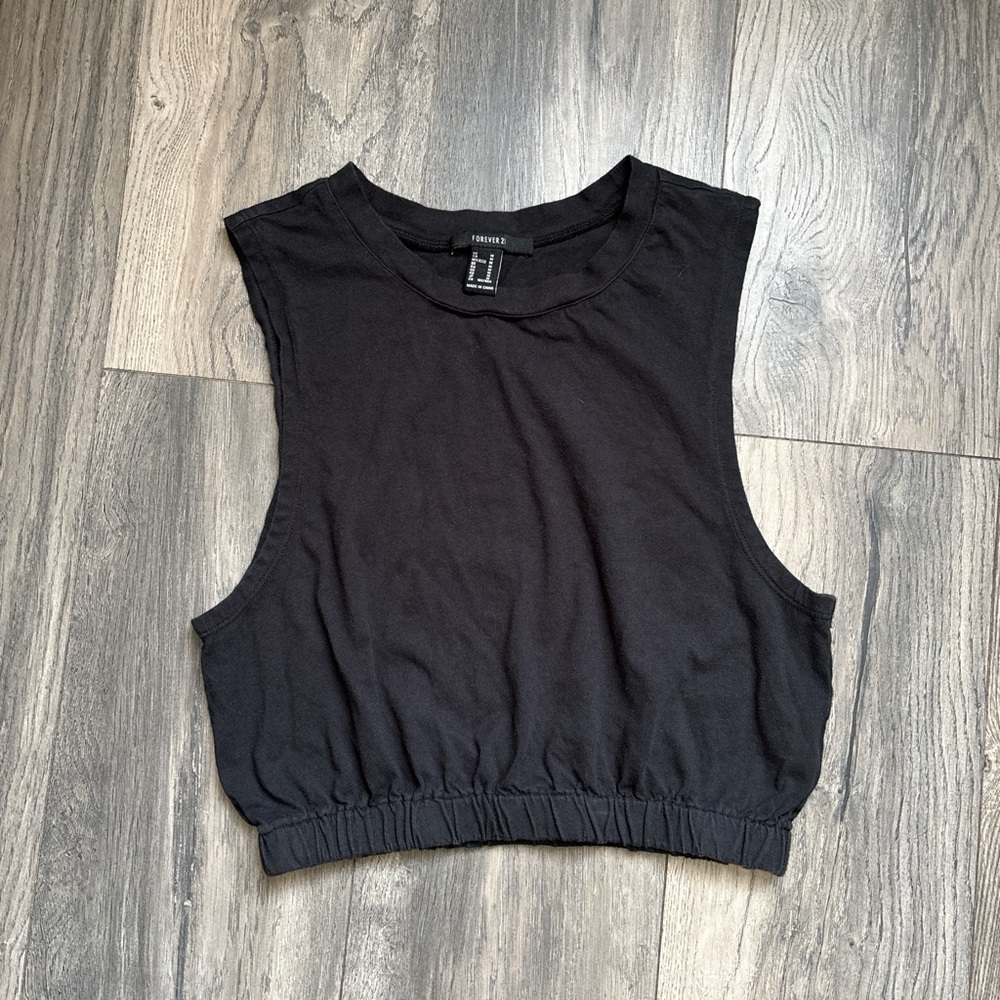 Forever 21 Black Sleeveless Muscle Tee Crop
